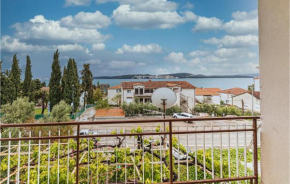 1 Bedroom Stunning Apartment In Seget Donji